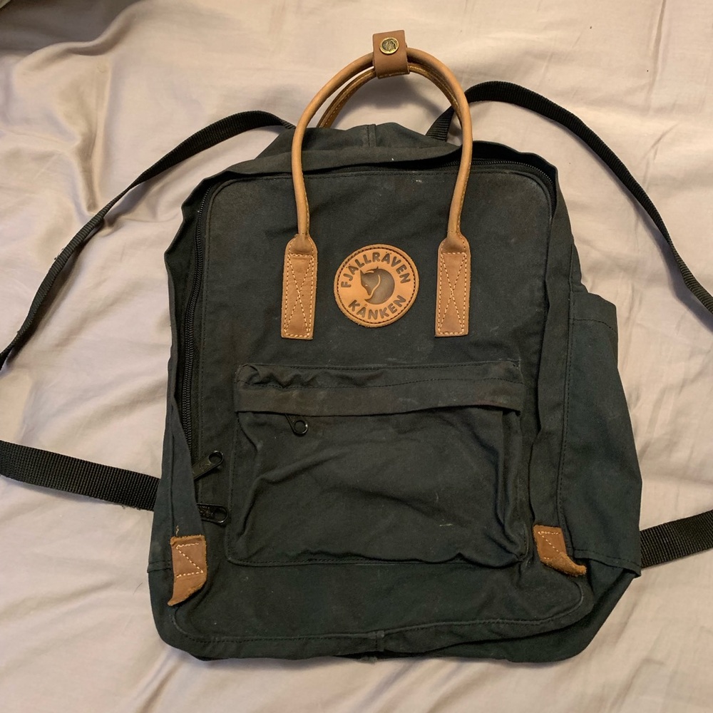Fjallraven Kanken No. 2 in Black
